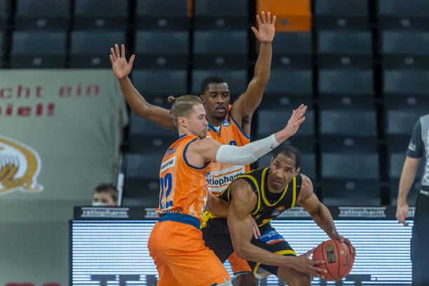 在连续3场 在连续3场